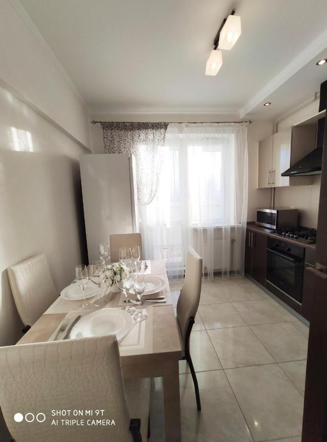 Comfort Apartments - Bright Family Suite Гродно Екстериор снимка